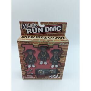 2002 Run DMC MEZCO Action Figures Mic & Turntable. NEW / UNOPENED
